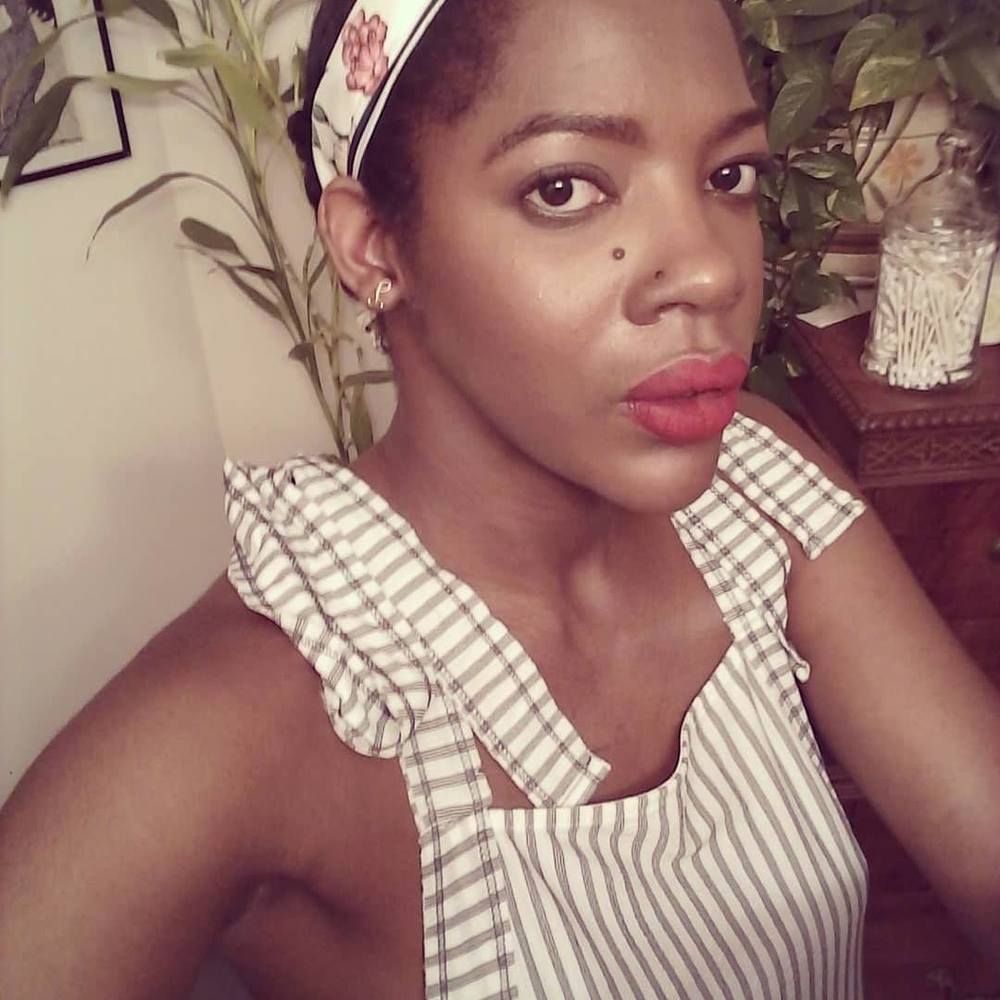 Meet your Posher, Shackea